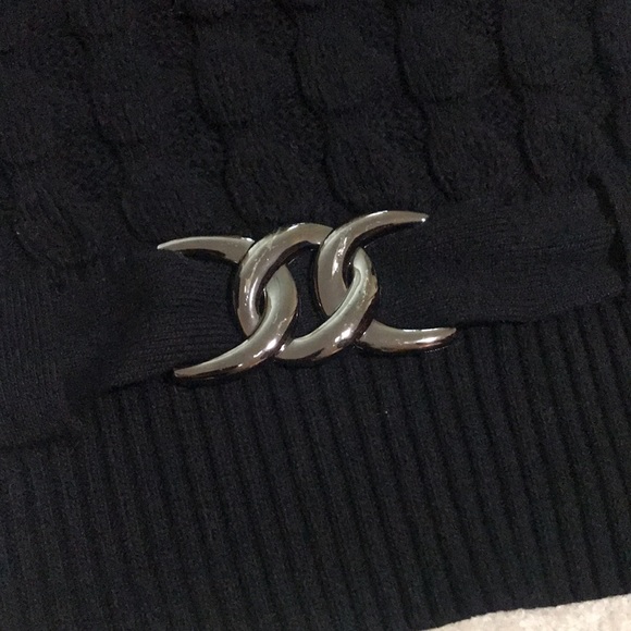 sweater - Picture 2 of 4